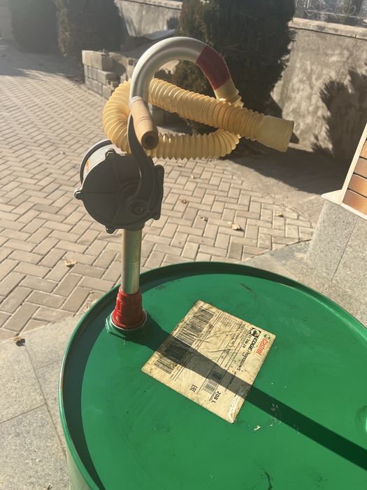 Ручной насос для масла (жидкостей).