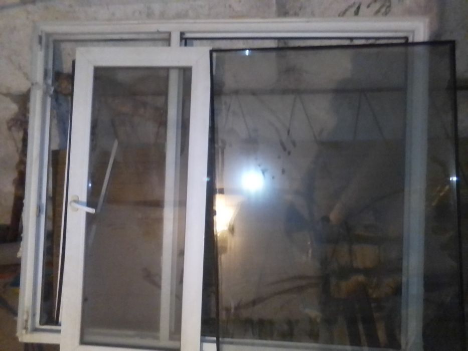 Продам пластиковое окно