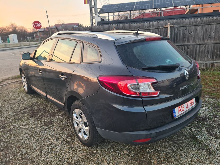 Renault Megane-1.5 dci 110 cp-an 2012-euro 5-panorama-nr rosii