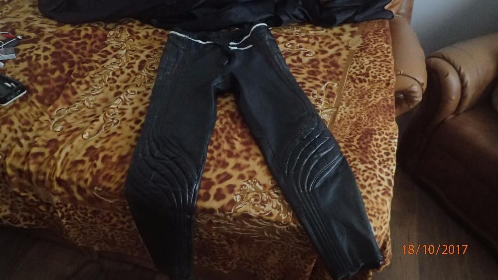 pantaloni moto piele ,ghete model deosebit