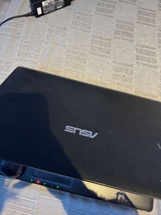 Лаптоп ASUS RAM 4 GB