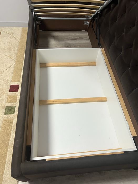 Продам кровать 90*200