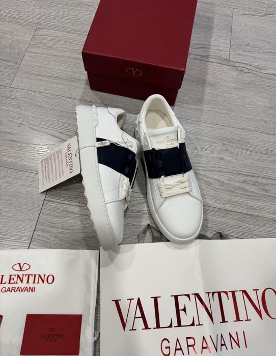 Valentino ‘ white/blue’