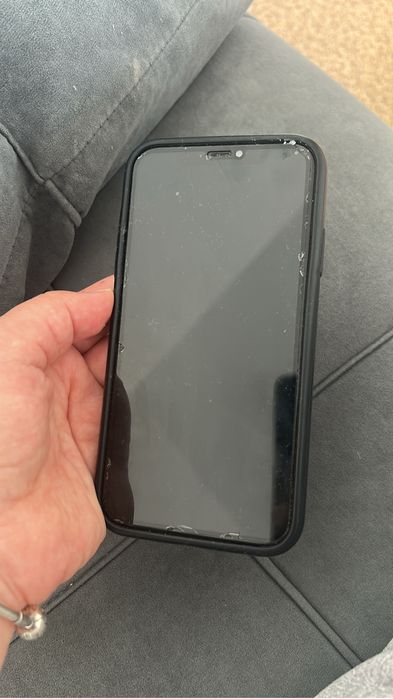Продам айфон 11 состояние отличное