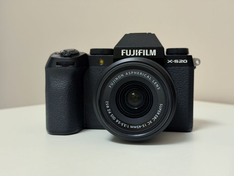 Продам Fujifilm X-S20