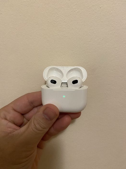 Apple AirPods 3