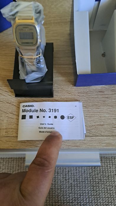 Часовник CASIO и ARMITRON