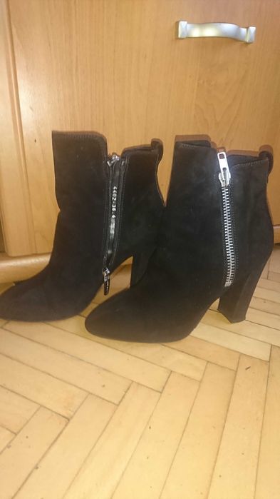 Botine piele intoarsa negru ANNA CORI , marimea 36,  imblanite.