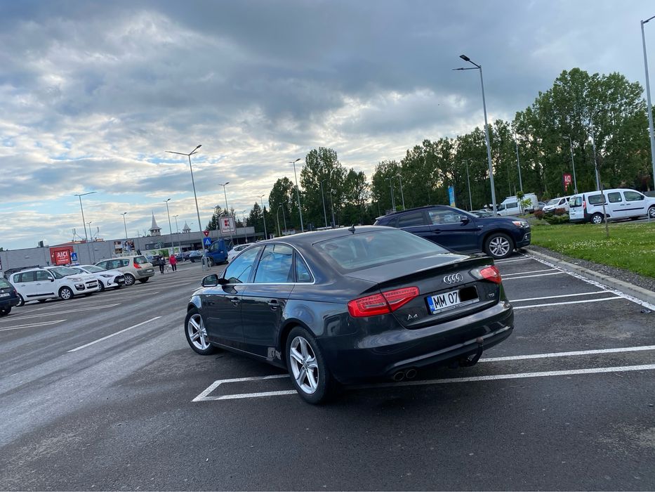 Audi A4 B8 * S Line * Automat * Navigatie Mare * Camera Marsalier *