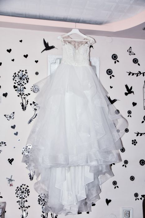 Vând Rochie de Mireasă+ voal+crinolină+ husă