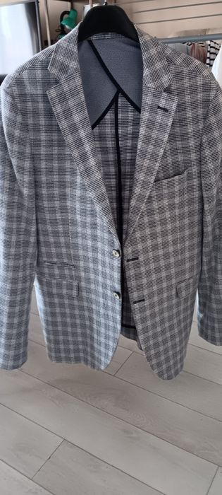 LAZARINI Tailored Edition – Стил, който говори сам за себе си!