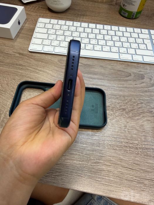 Продам iPhone 17 pro 256 SIM + e sim