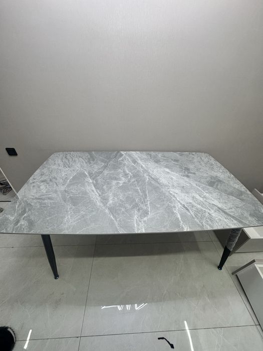 Продам кухонный стол