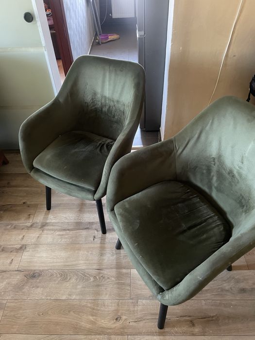 Fotoli stare foarte buna  fara rupturi nu sunt patate