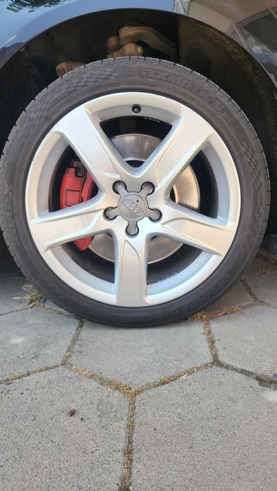 18" Оргинални джанти  с летни гуми 245/40/18 за Audi