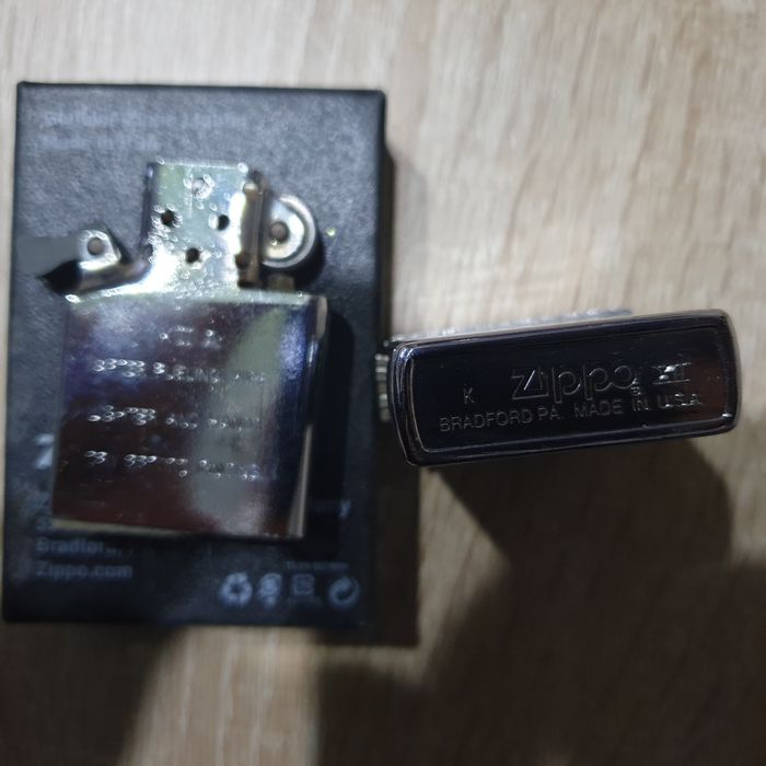 Bricheta ZIPPO Century Eagle