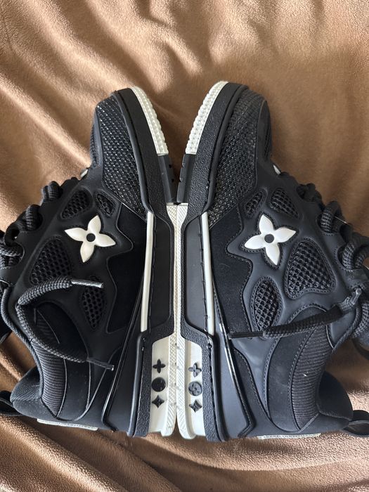 LV Skate black 44 fit 43 -negociabil la pret