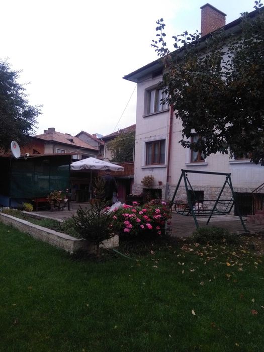 Продава се Къща в Велинград - 320 кв.м за 563 €/кв.м - Снимка #2