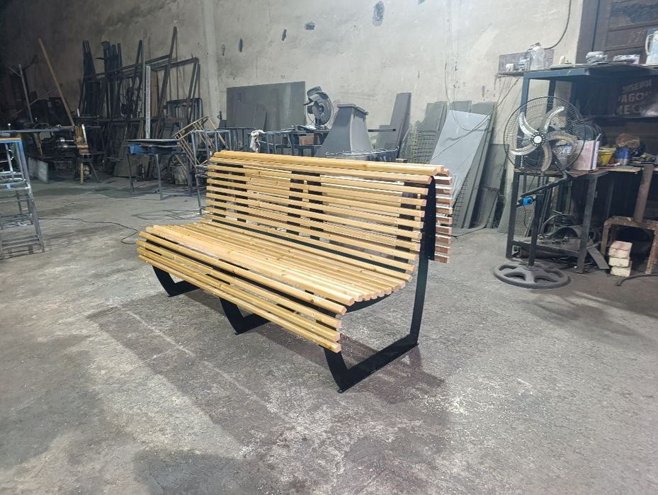 Скамейка уличная