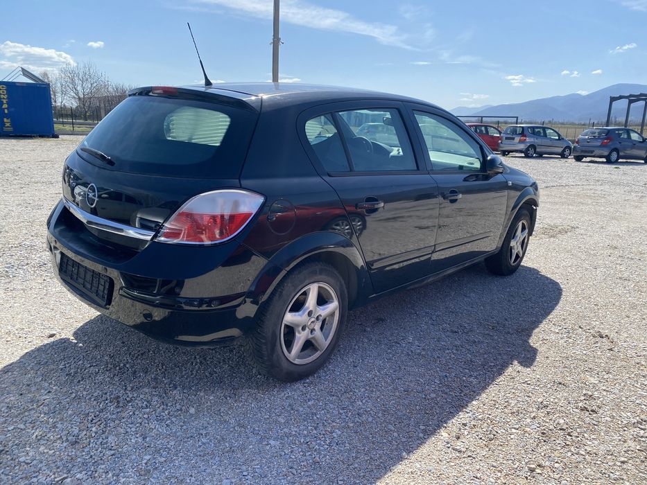 Опел астра хаш 1.4 бензин 90кс на части Opel Astra H