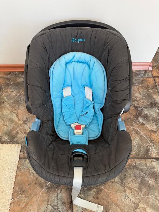 Кошница столче за кола за новородени бебе Cybex Aton 3 isofix подходящо