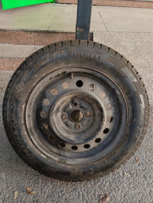 Pirelli резина с дисками 16R. 4*100