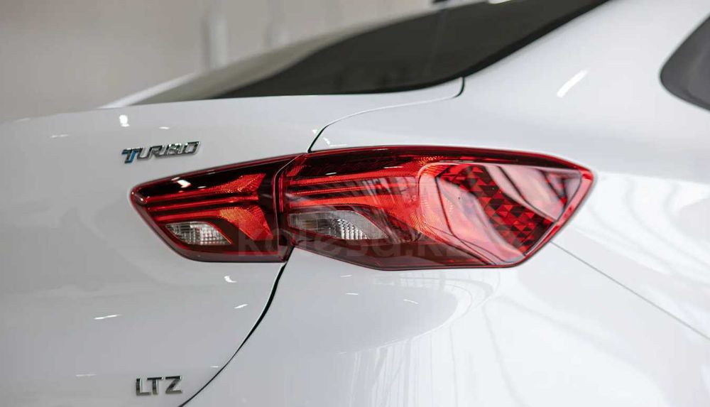 Chevrolet Onix задние фонари, оригинал!