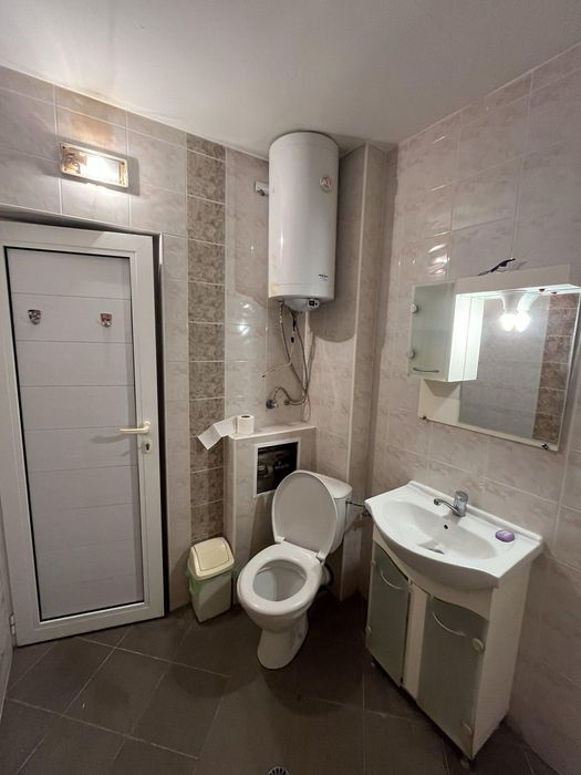 Дава се под наем Многостаен апартамент в Пловдив, Кючук Париж - 97 кв.м за 500 € - Снимка #11