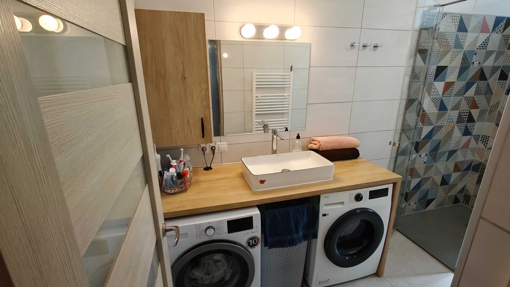 PF Vând apartament 2 camere, decomandat, 51 mp, zona Petrom, parcare