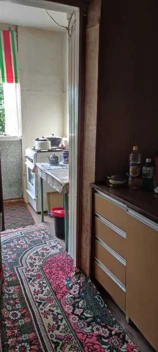 Beruniyda qulay lokatsiyada  1 xonali arzon narxda kvartira sotiladi.