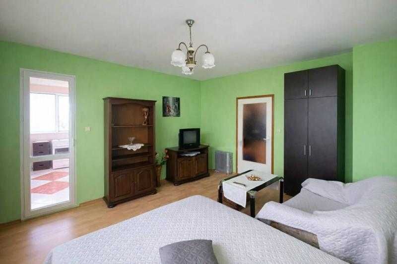 Напълно обзаведен апартамент в „Братя Миладинови“