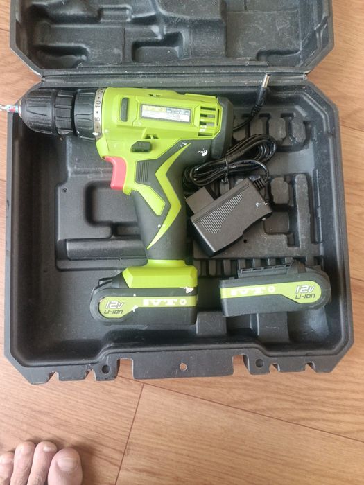 Продам шуруповёрт