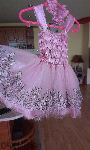 Елегантна рокля за малка принцеса