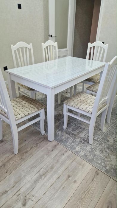 Продам стол со стульями в сборе