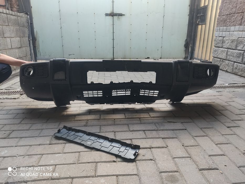 Бампер танк продаеться