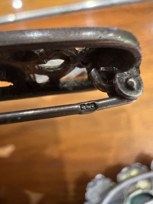 Брошки старинные .