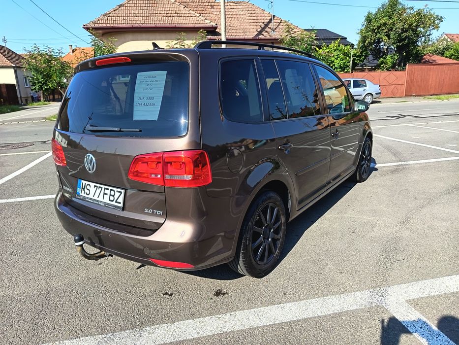 VW Touran 2.0 TDI 140 de cai, înmatriculat..fabricație 2011 euro 5