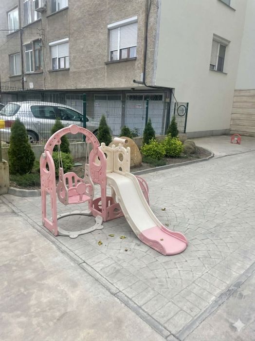 Детска пързалка с люлка 4 в 1 – за дома и двора, стабилна и безопасна конструкция