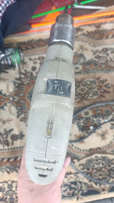 Шуруповёрт дрель