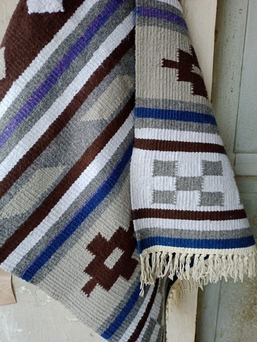 Продам  красивые сундуки,палас полушерсть