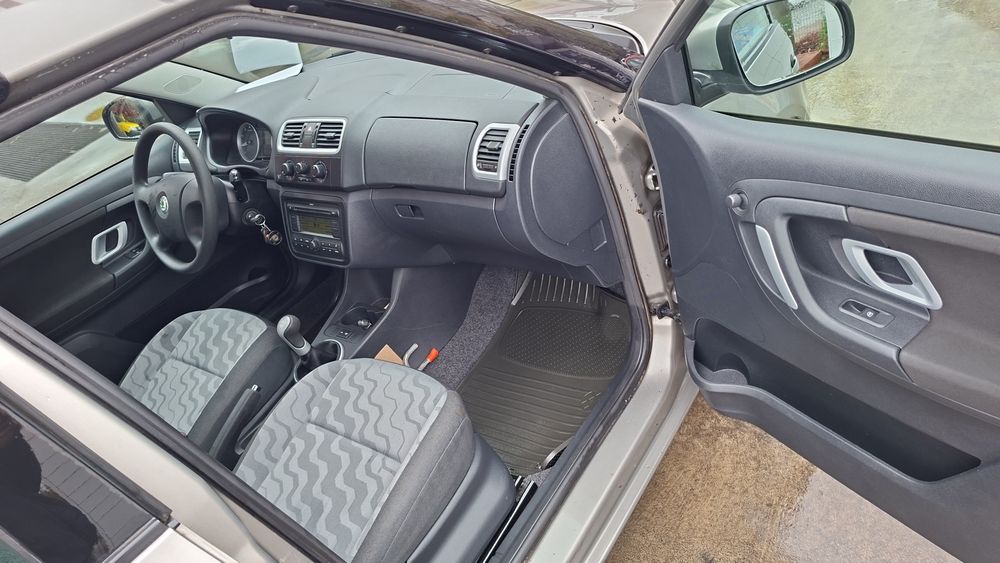 SKODA Fabia 2009 — imagine 4