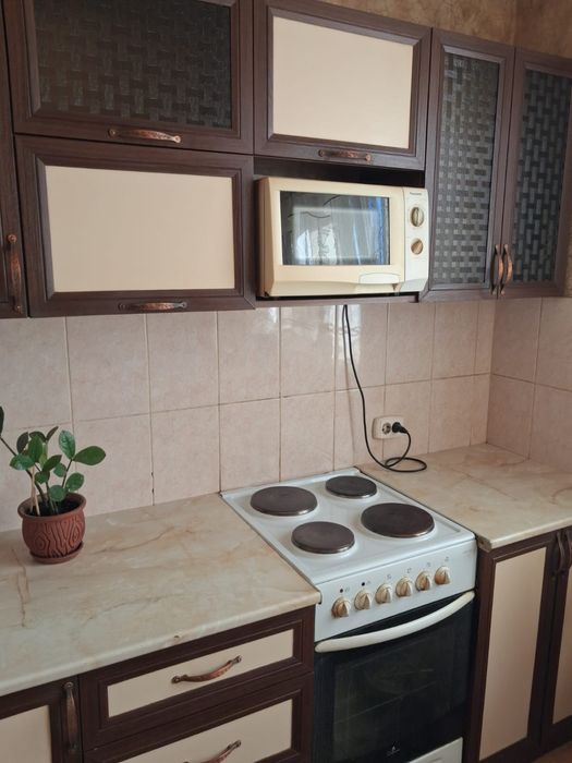 Кухонный гарнитур в отличном состоянии