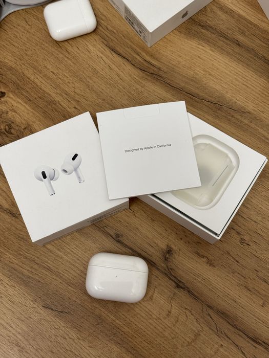 Продам AirPods pro