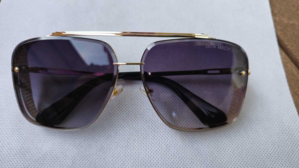 Ochelari de soare Dita Mach Six, lentila neagra.