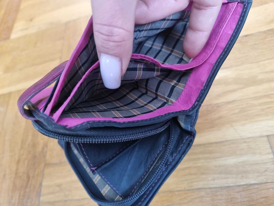 Дамско кожено портмоне