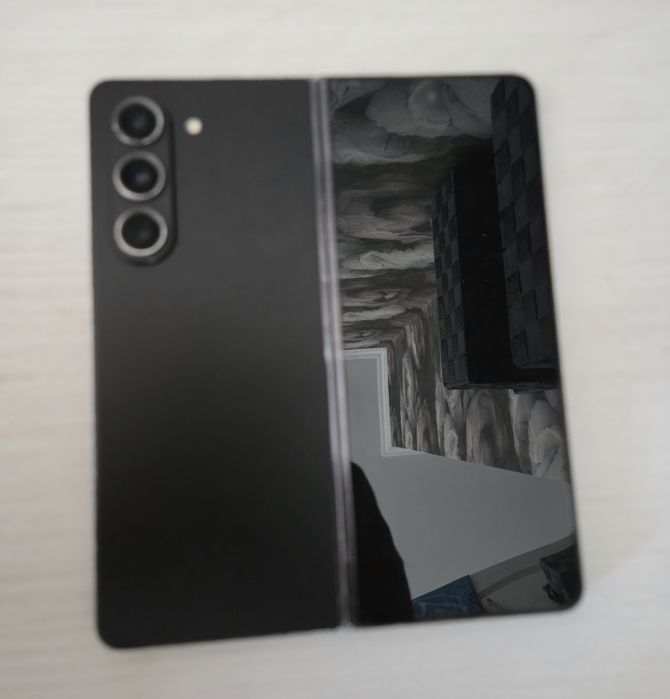 Samsung z fold 5