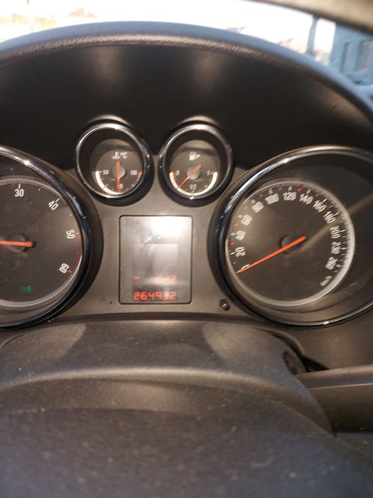 Opel astra j 1,7 /2011