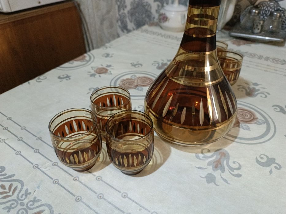 Продаю коньячный набор.