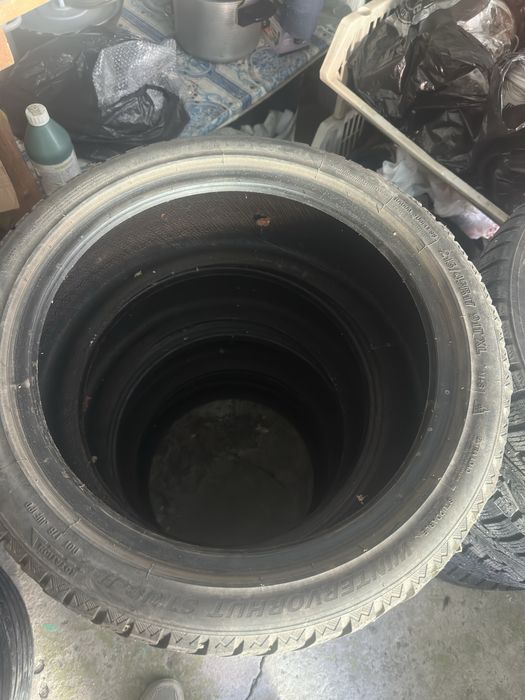 Зимние шины 215/45/17