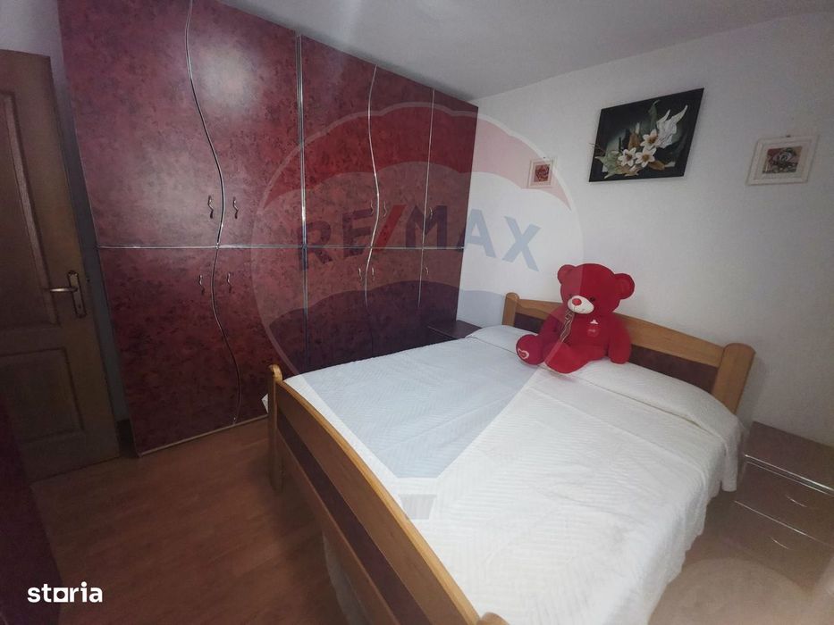 Apartament cu 2 camere de închiriat în zona Central